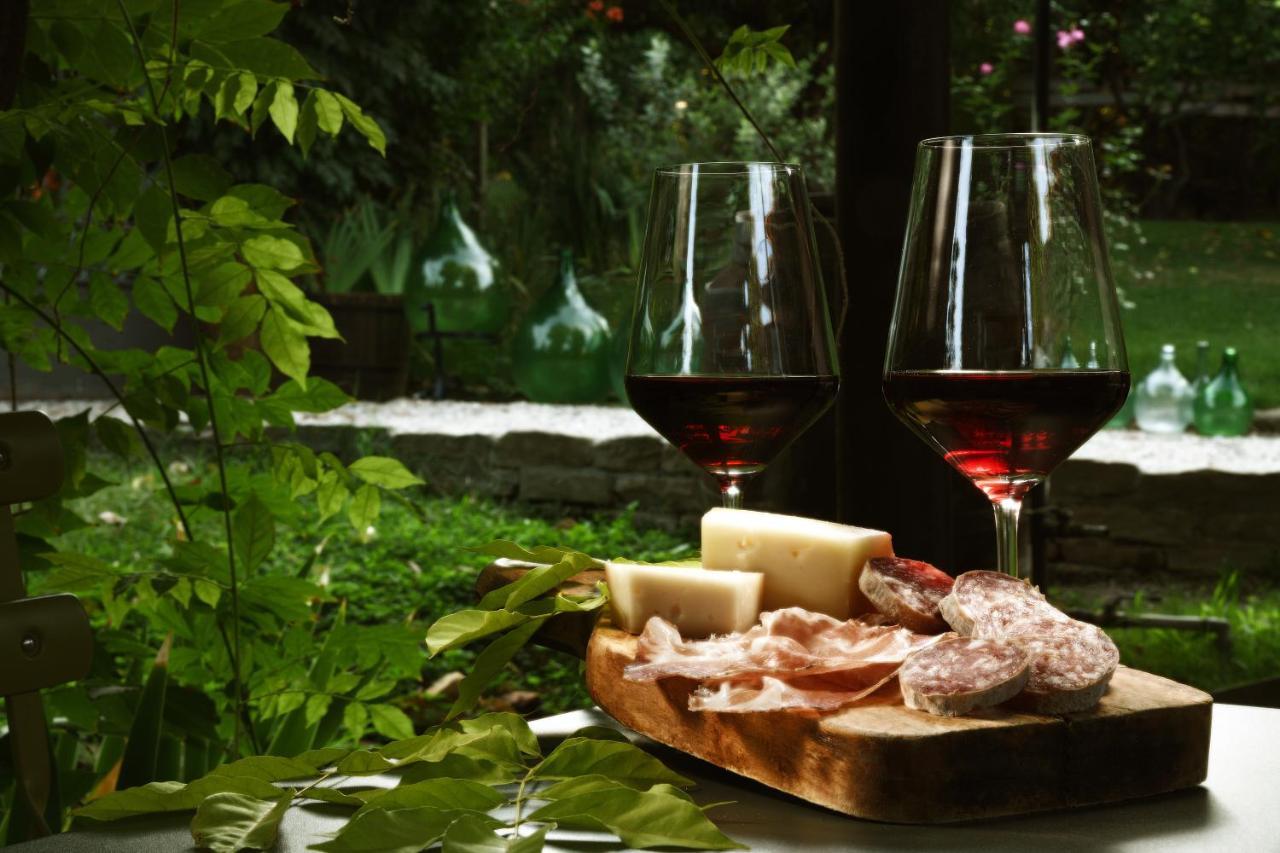 Agriturismo Il Gioco Dell'Oca Barolo Exterior foto