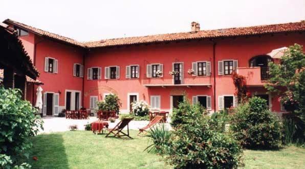 Agriturismo Il Gioco Dell'Oca Barolo Exterior foto