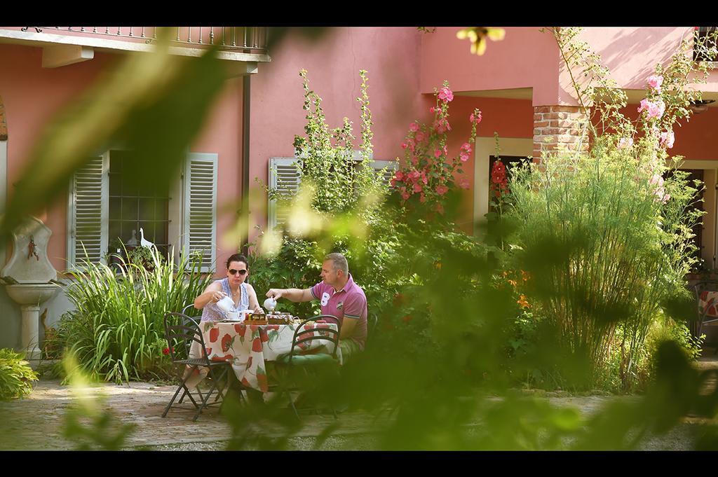 Agriturismo Il Gioco Dell'Oca Barolo Exterior foto